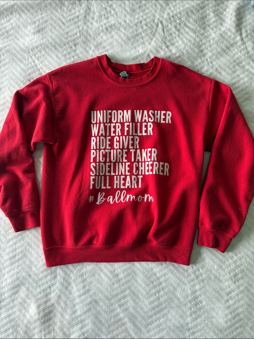 Gildan Red Crewneck #Ballmom Graphic Sweatshirt